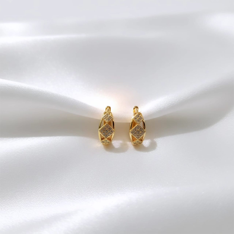 Beautiful Small, gold-toned mini-creole style earrings - Image 4