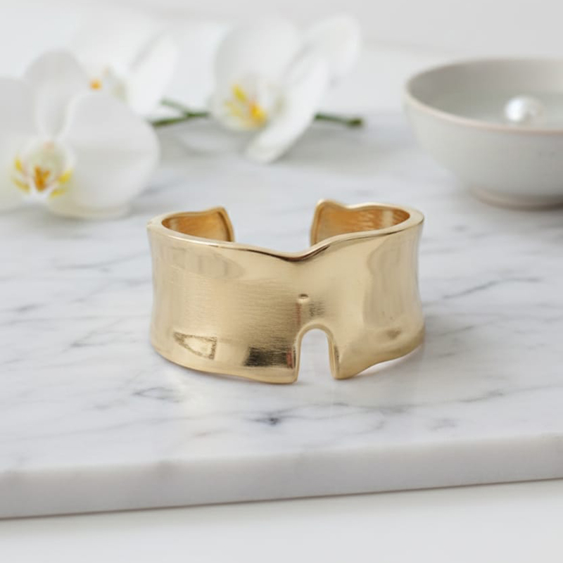 Cuff or bangle bracelet, bright gold tone Daily wear - Image 2