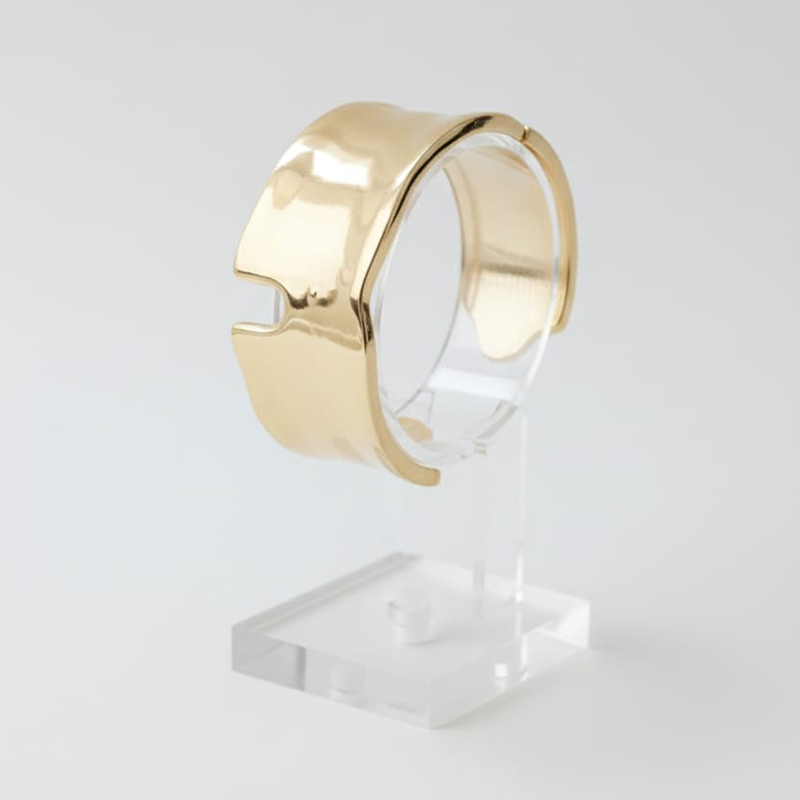 Cuff or bangle bracelet, bright gold tone Daily wear - Image 4