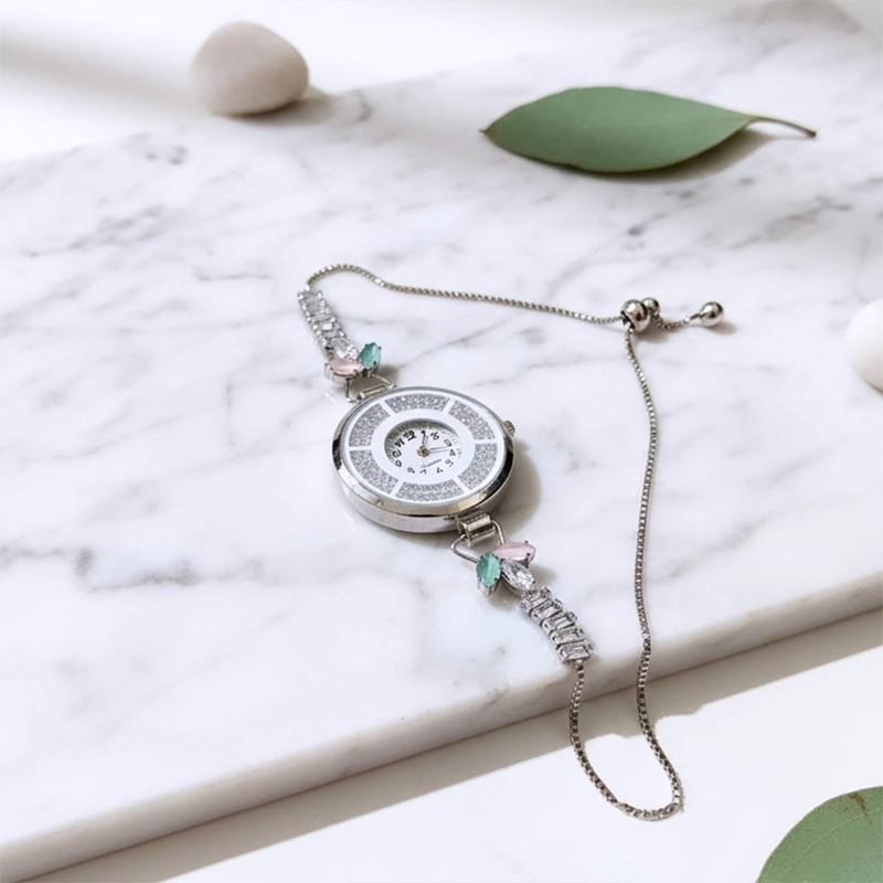 Women's Bracelet Watch Dailywear or special occasions - Image 4