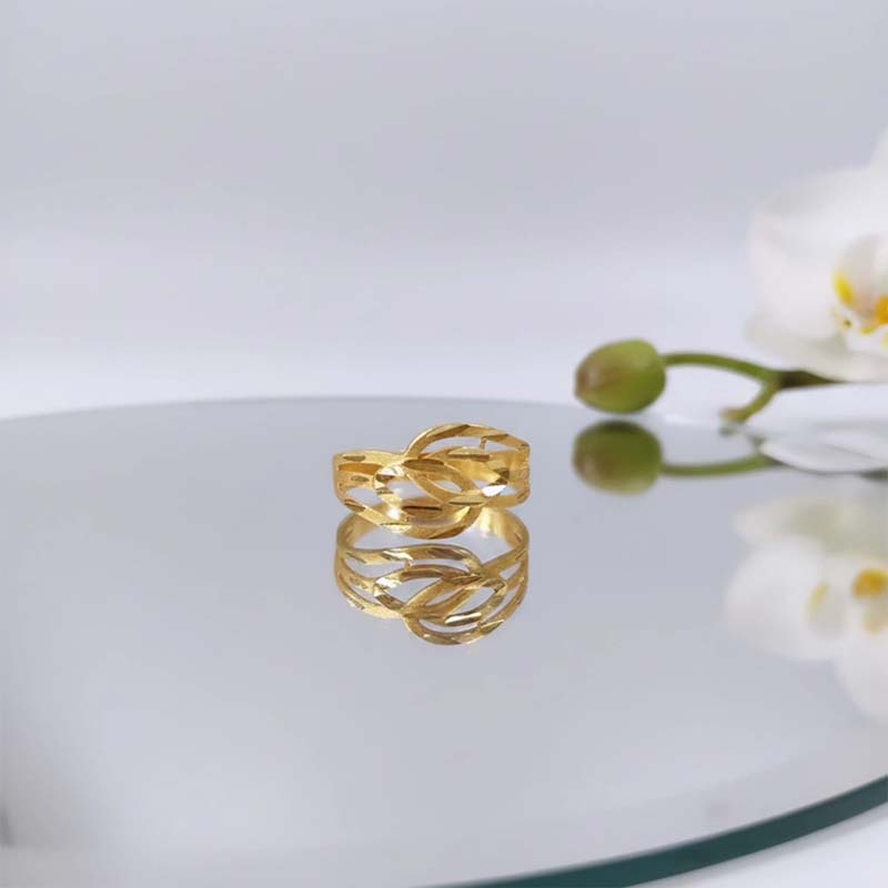 Open-work filigree design, Golden contemporary ring Special occasions or daily wear - Image 2
