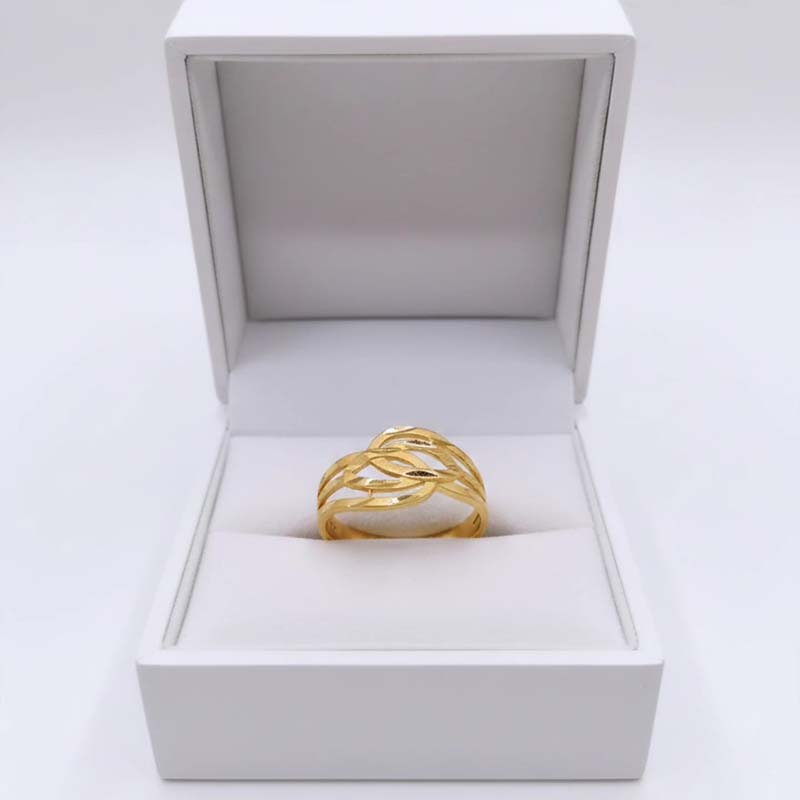 Open-work filigree design, Golden contemporary ring Special occasions or daily wear