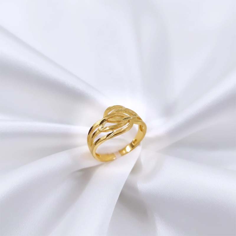 Open-work filigree design, Golden contemporary ring Special occasions or daily wear - Image 3