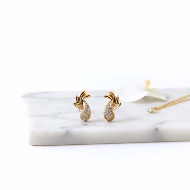 Delicate wing style anti tarnish stud earrings Dailywear or special occasions - Image 3