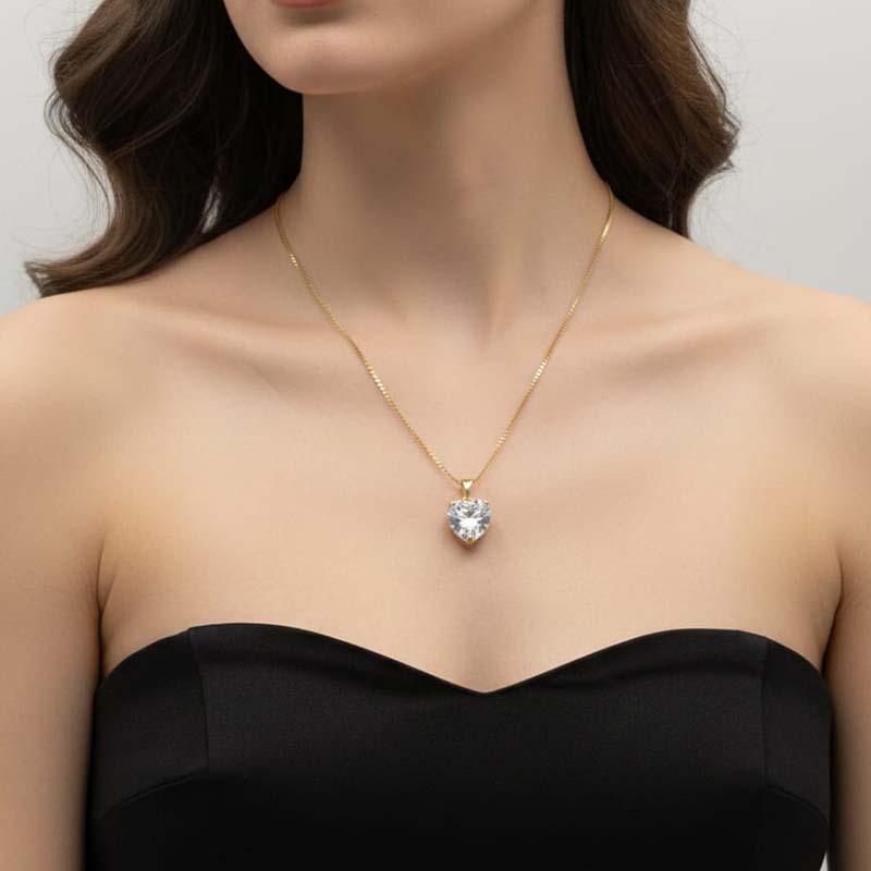 Symmetrical, heart-shaped, gold toned anti tarnish pendent - Image 8