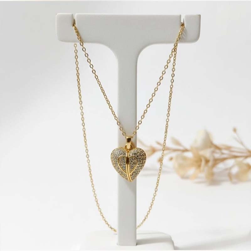Delicate heart shaped, gold toned thin classical chain anti tarnish pendent - Image 4