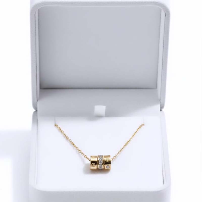 Delicate triple-barrel slider style , gold-toned thin classical chain anti tarnish pendent