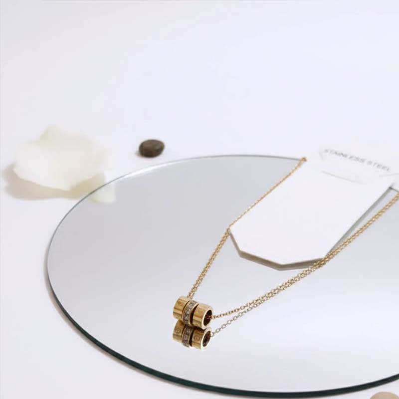 Delicate triple-barrel slider style , gold-toned thin classical chain anti tarnish pendent - Image 3