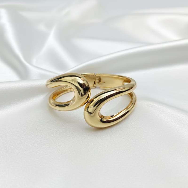 Timeless infinity-inspired design, cuff-style khada bracelet - Image 3