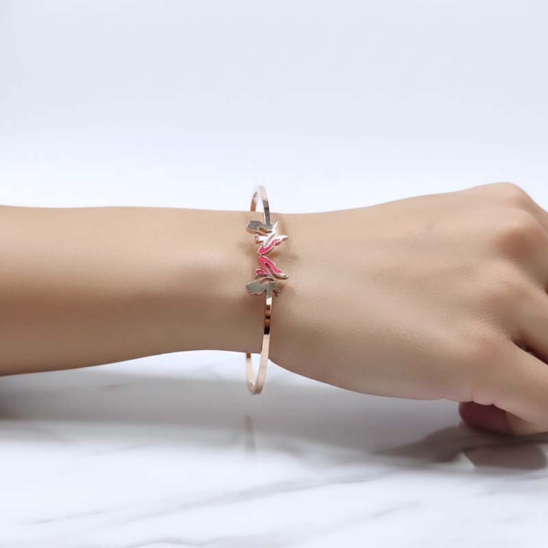 Elegant Open-Ended Gold-Tone Bypass Bracelet - Image 7