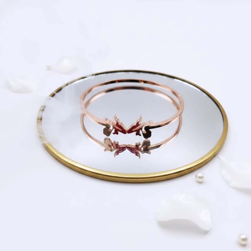 Elegant Open-Ended Gold-Tone Bypass Bracelet - Image 4