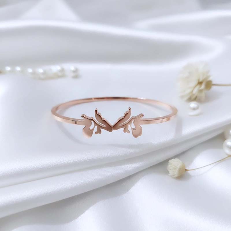 Elegant Open-Ended Gold-Tone Bypass Bracelet - Image 5