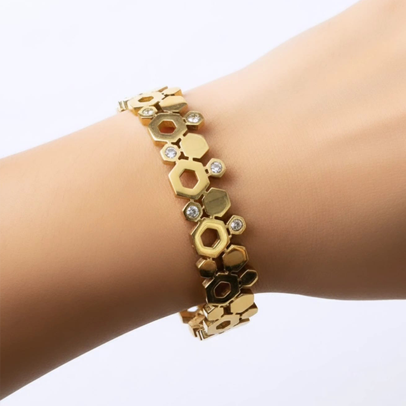 Radiant solid gold plates, open-frame cutouts, diamond-set accents design anti tarnish bracelet - Image 8