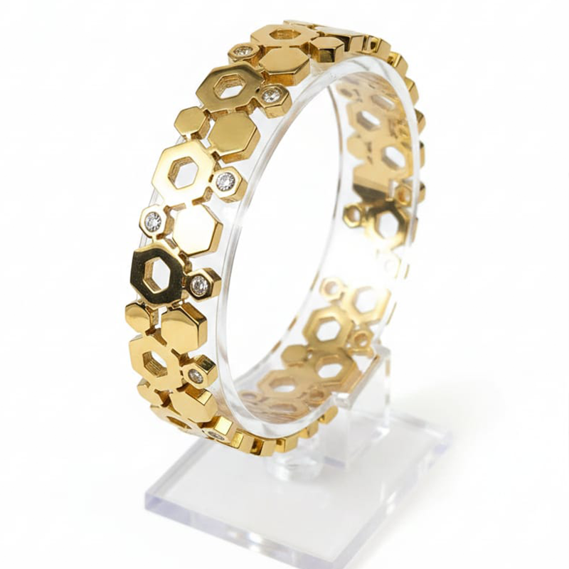 Radiant solid gold plates, open-frame cutouts, diamond-set accents design anti tarnish bracelet - Image 3