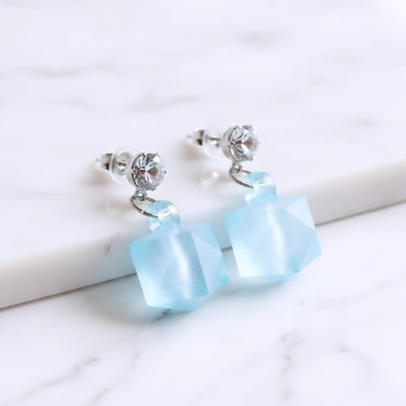 Glamorous Translucent Pink,clear gemstone studs earrings - Image 3