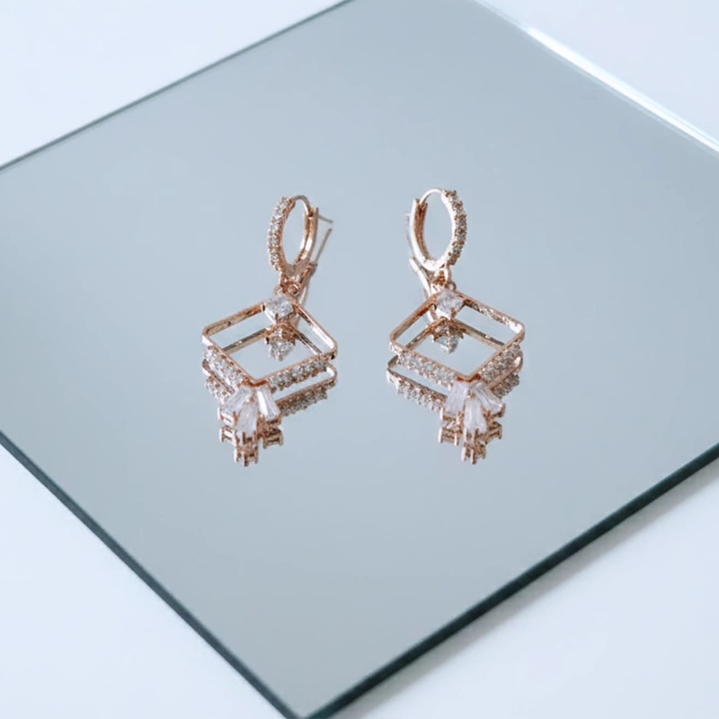 Divine rhombus diamond shape, rose-gold-toned drop earrings - Image 2