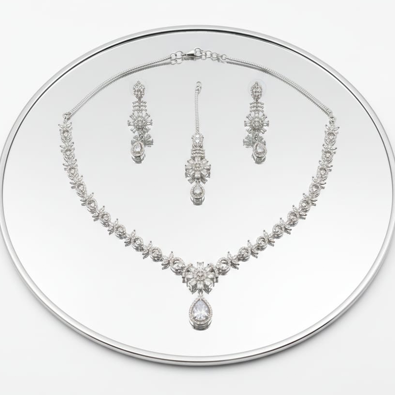 Luxurious V-shaped collar piece, marquise-cut stones necklace - Image 3