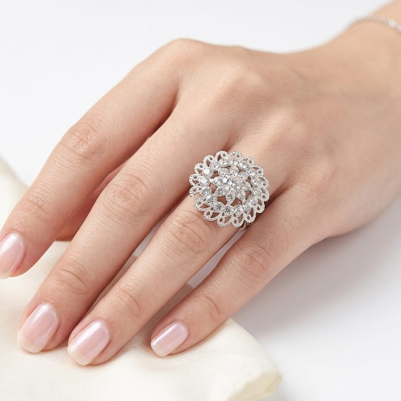 Circular piece lacy, floral,star-like design ring - Image 7