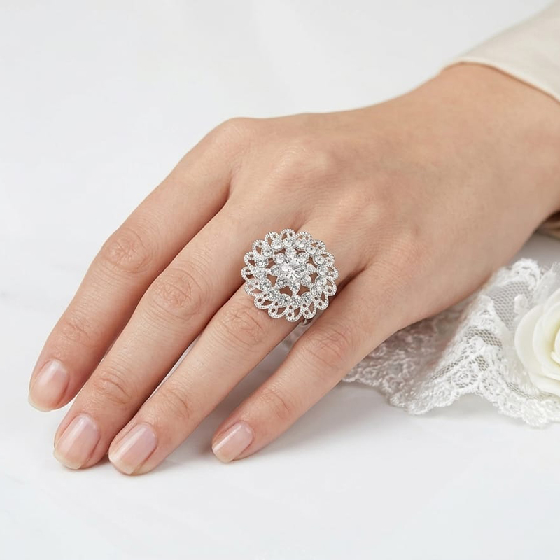 Circular piece lacy, floral,star-like design ring - Image 8