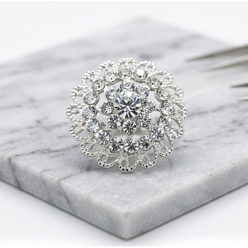 Circular piece lacy, floral,star-like design ring - Image 3