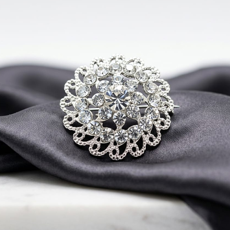 Circular piece lacy, floral,star-like design ring - Image 5