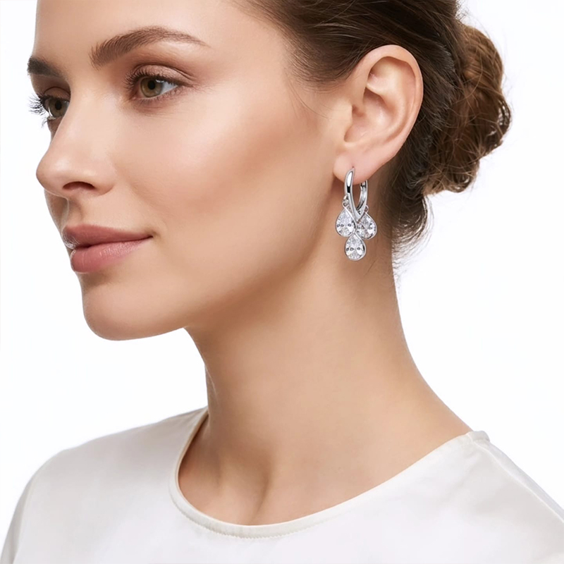 Stunning three dangling pear-cut charms earrings - Image 6