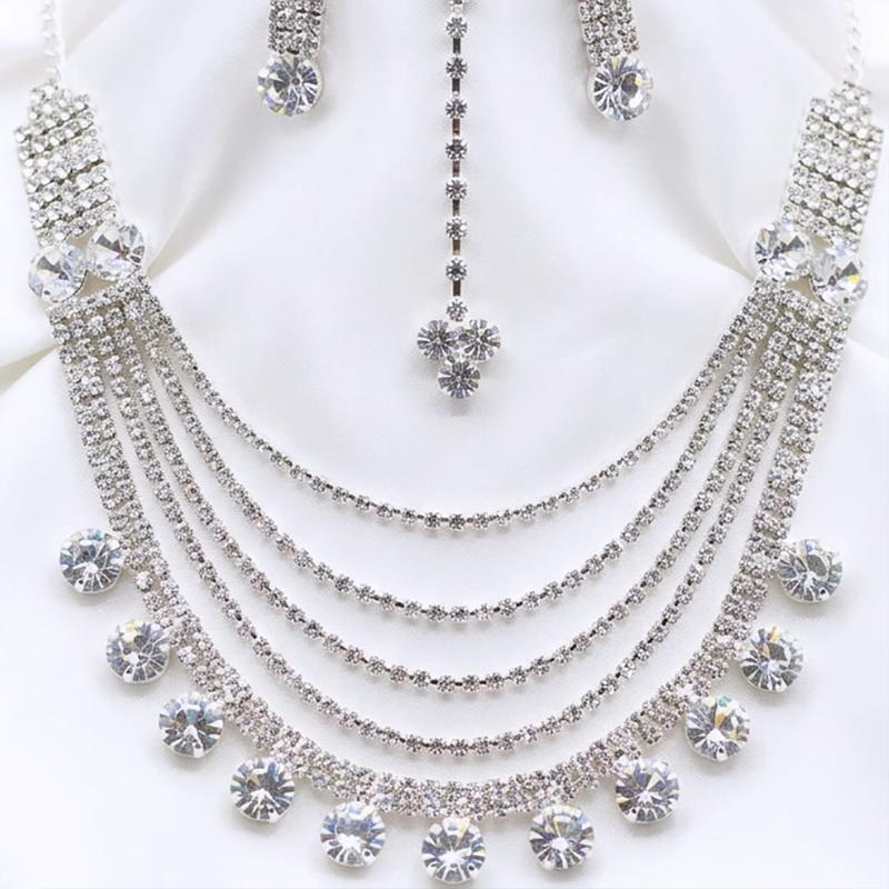 Elegant "U" shape, five tiered graduated chains necklace set - Image 3