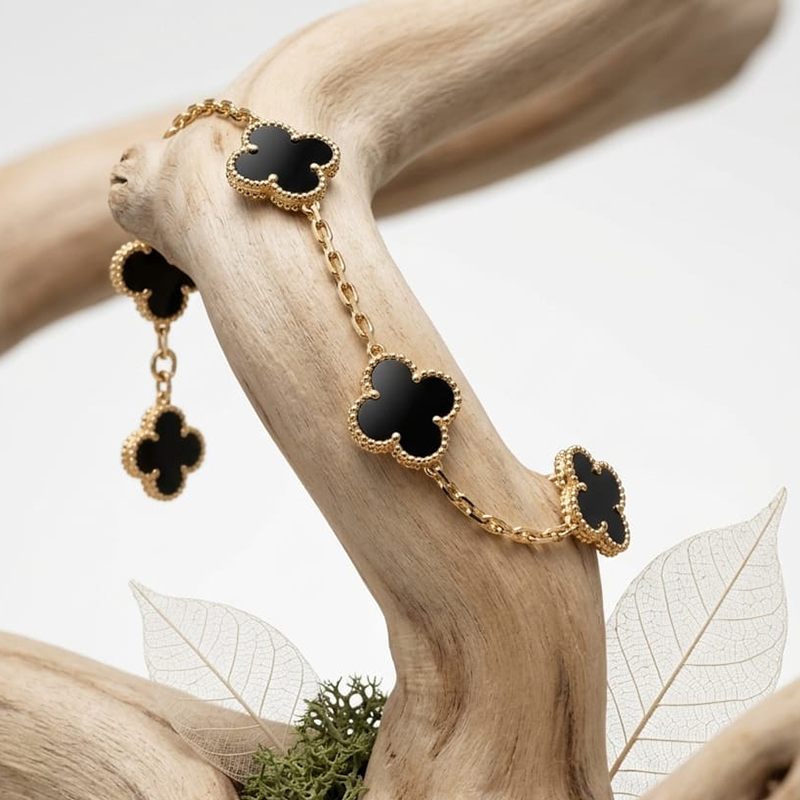 Black Clover Elegance Anti-Tarnish Bracelet - Image 5